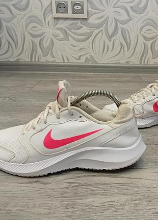 Оригінальні кросівки nike todos