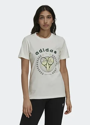 Нова футболка adidas