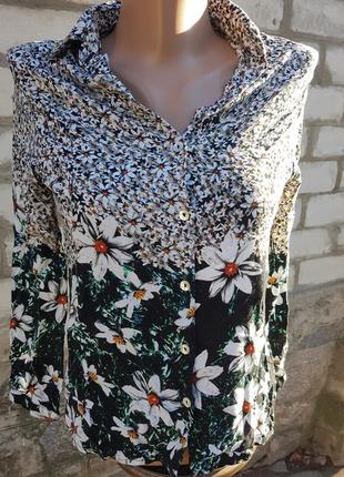 Дуже красива блуза на мініатюрну дівчину