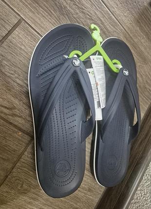 Шлепанцы шлепки crocs через палец мужские м10 темно синего цвета