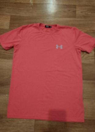 Футболка under armour, розмір l, більше  підійде на m