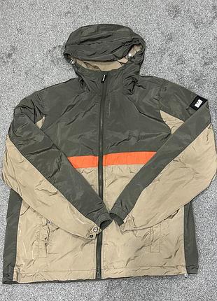 Вітровка weekend offender
