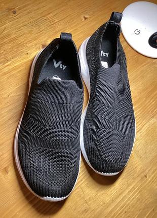 Дитячі кросівки vty, р. 31 👟  стан дуже хороший, чисті та акуратні. легкі та зручні кросівки-сліпони без шнурків