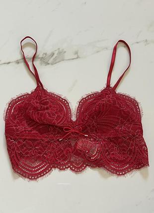Красный кружевной браллет hunkemöller
