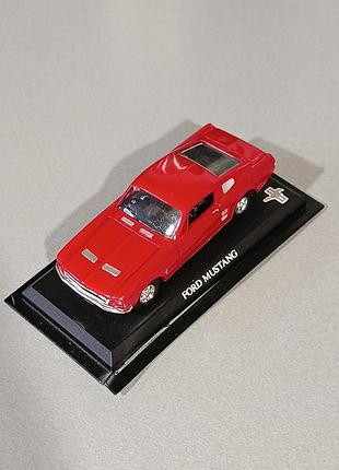 Модель машинки , ford mustang fastback 1967 года, 1 /43.