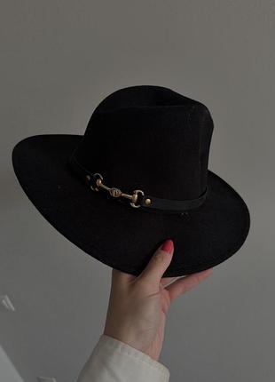 Капелюх чорний