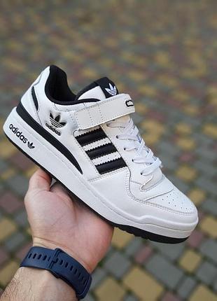 Чоловічі кросівки adidas forum білі з чорним модні кросівки адідас форум чудової якості 46
