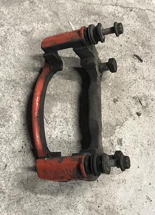 Бу скоба переднего суппорта mitsubishi colt, smart forfour, a4544200015, 4605a067