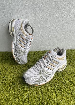 Вінтажні жіночі кросівки adidas