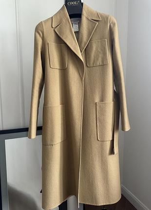Двосторонне пальто колекції fall/winter 2015  celine, створеної під творчим керівництвом легендарного дизайнера фібі файло (phoebe philo)