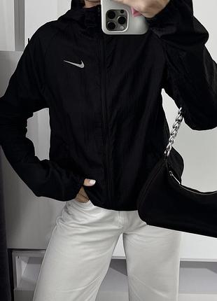 Вітровка nike ,оригінал