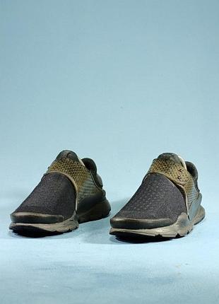 Nike sock dart 3