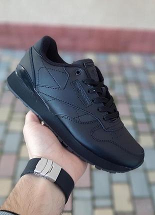 Теплі жіночі зимові термо кросівки reebok classic leather чорні кросівки для хлопця 38(24см)