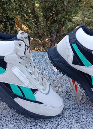 Женские кроссовки на шнуровке reebok зимние 41