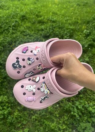 Продам crocs 38p.  💗