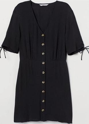 Платье черное h&amp;m повседневное с пуговицами