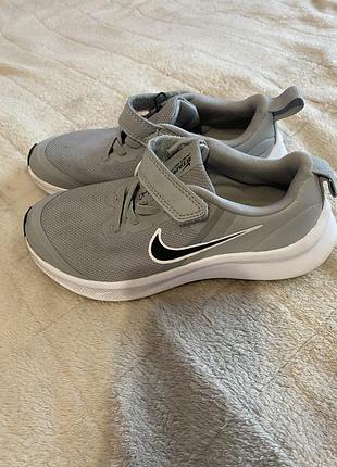 Кросівки nike