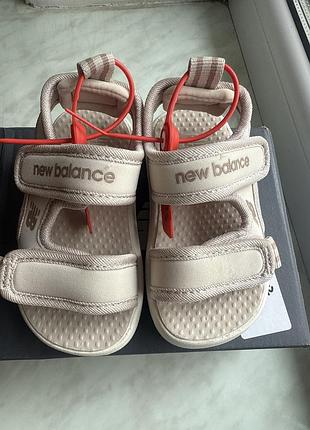 Босоніжки (new balance)