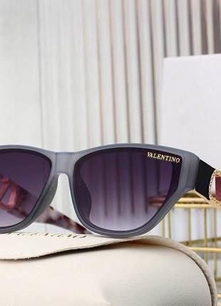 Жіночі сонцезахисні окуляри valentino (22051) grey