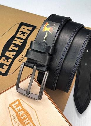 Стильний чоловічий шкіряний ремінь leather collection із синім оздобленням (7817-1)