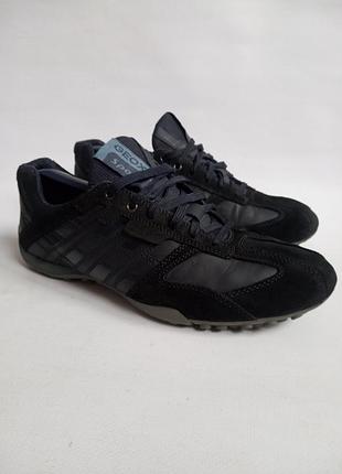 Замшевые кроссовки geox