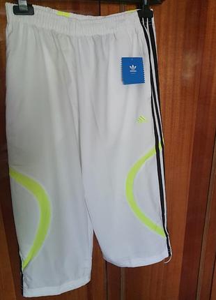 Adidas новые стильные шорты с этикетками