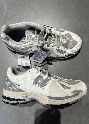 Уцінка чоловічі кросівки new balance 1906 'cream/grey'