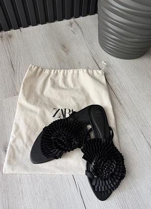 Продам шльопанці zara