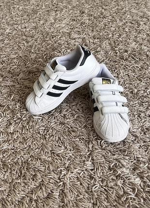 Стильні шкіряні кросівки adidas superstar 31,5 розміру