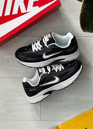 Nike initiator black/white 3