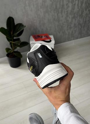 Nike initiator black/white 4