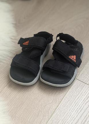 Дитячі босоніжки сандалі adidas terrex 26 розмір