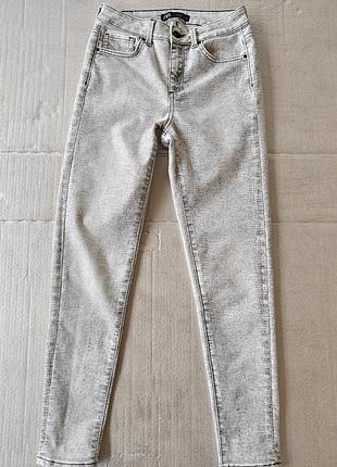 Женские джинсы-скинни бренда zara, размер 26 (xs/s)