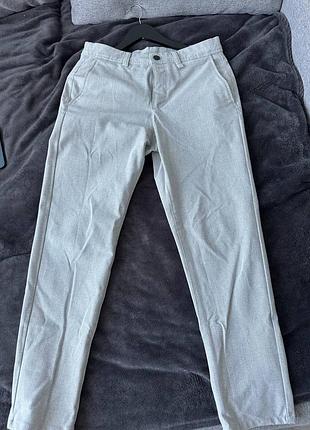 Серые мужские брюки zara