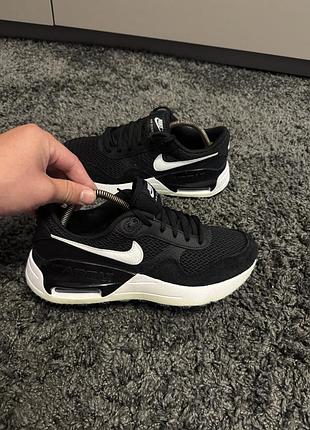 Оригінальні кросівки nike
