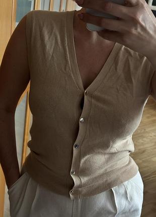 Легкий жилет від zara у розмірі м