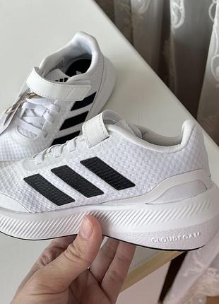Нові кросівки  adidas на хлопчика