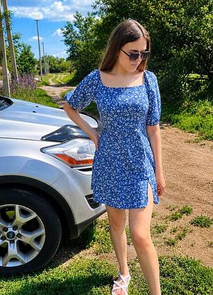 Жіноча літня сукня