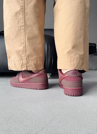 Жіночі літні кросівки nike sb dunk low city of love burgundy crush 3