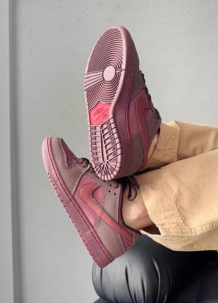 Жіночі літні кросівки nike sb dunk low city of love burgundy crush 7