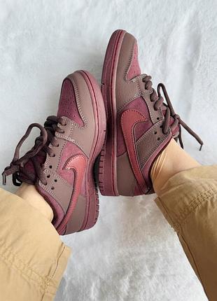 Жіночі літні кросівки nike sb dunk low city of love burgundy crush 8