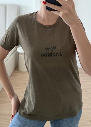Жіноча футболка