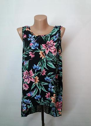 Блуза в цветочный принт удлиненная с гепюровой вставкой сзади primark  туника