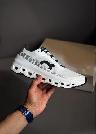 On running cloudmonster white/black 3