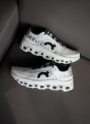 On running cloudmonster white/black 7