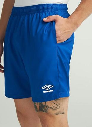 Спороивные мужские шорты umbro