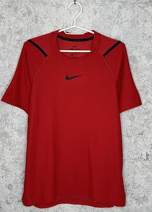 Футболка чоловіча nike pro оригінал !