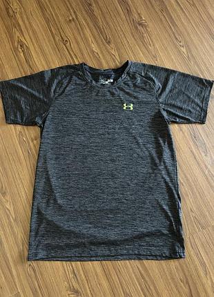 Футболка under armour