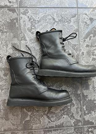 Класичні черевики на шнурках від італійського бренду bottega venetta