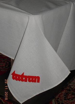 Скатерть белая c логотипом tatran